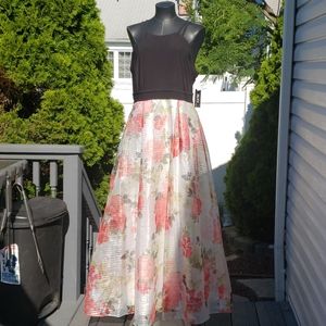 SLNY Long cocktail dress